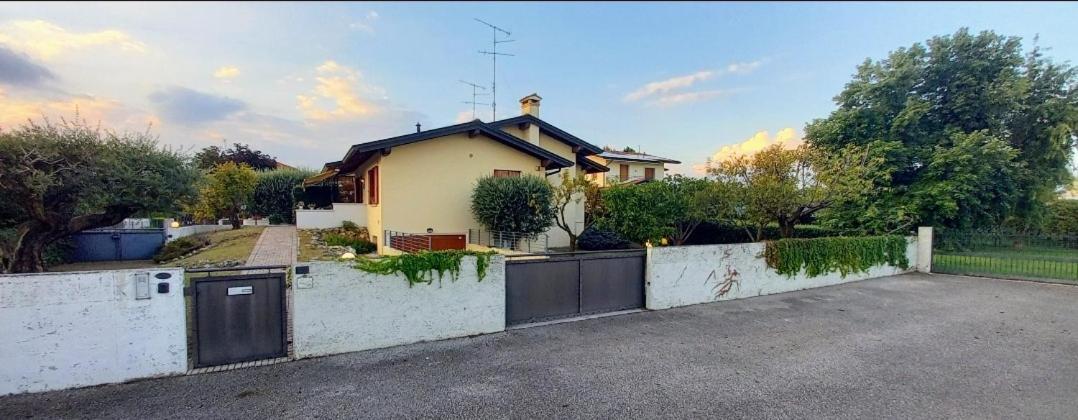 Villa Ama ポルデノーネ エクステリア 写真